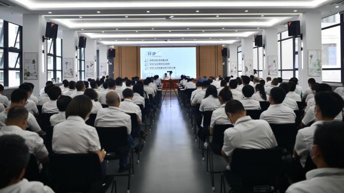 轉(zhuǎn)觀念 聚合力 重實(shí)干 向未來(lái)：集團(tuán)公司黨委副書(shū)記、總經(jīng)理馬明在省建筑設(shè)計(jì)院作專(zhuān)題講座